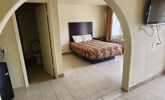 HomeTown Inn and Suites