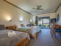 Karri Aura Hotels in Shadforth