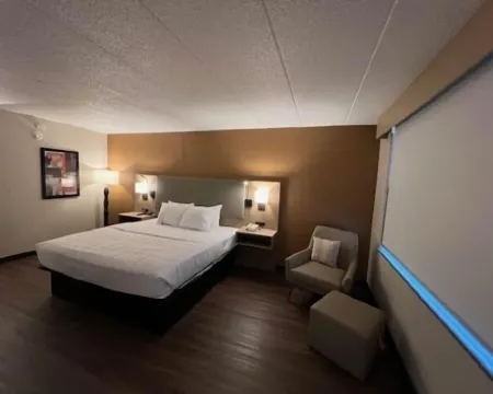 Lansing Delta West Hotel Hoteles en Waverly