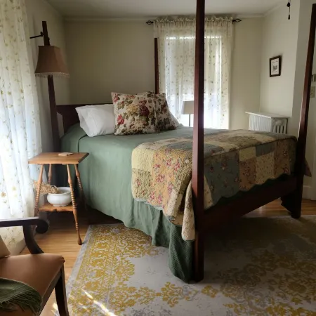Benjamin F. Packard House Bed and Breakfast