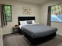 Bassingers Motor Lodge Hotels in Levin