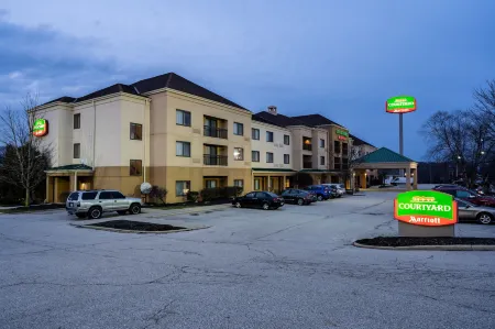 Courtyard Cleveland Willoughby Отели в г. Уиллоуик