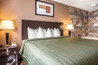 Quality Inn & Suites Hotels in West Bend