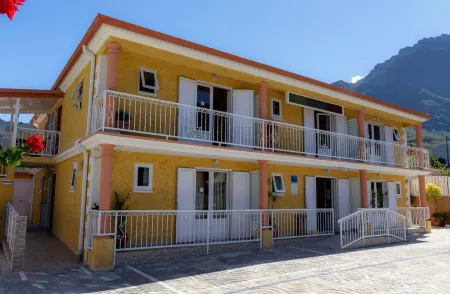 Otroiza Hotel Отели рядом с достопримечательностью «Питон-де-Неж»