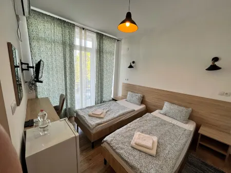 Laguna Beach Club Bazaleti Lake Отели в г. Мукрани