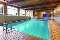 Days Inn by Wyndham Nanaimo - piscina