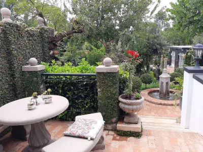 At 98 on Lynburn Guest House โรงแรมใน