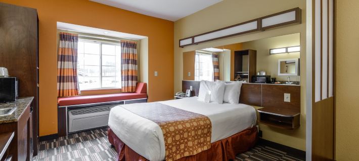 Microtel Inn & Suites by Wyndham Greenville/University Med Hotels in Pitt County