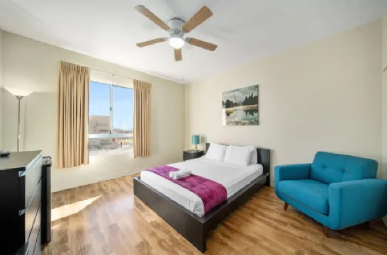 Samesun Hollywood Отели рядом с достопримечательностью «Парамаунт пикчерс студио торс»