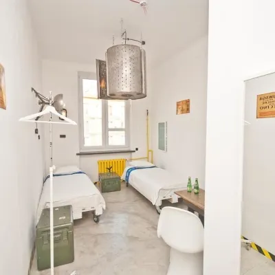 LoftHotel Lot Pszczoły โรงแรมใกล้อนุสาวรีย์โชแปง