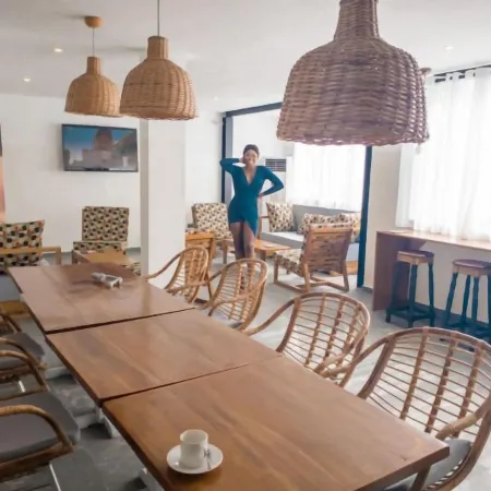 Elogia Hotel
