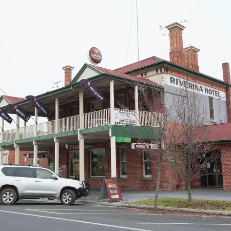 Riverina Hotel