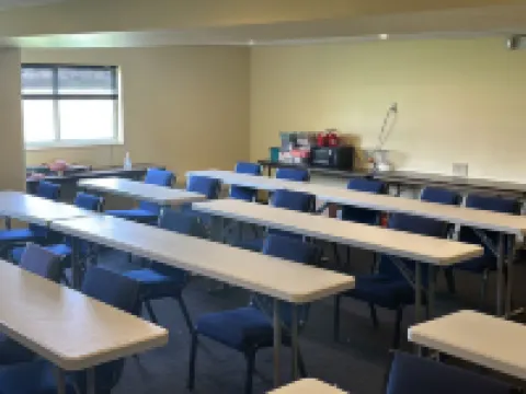 Days Inn by Wyndham Grove City Columbus South