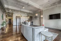 Luxury Downtown Dallas Stay by Amyfinehouse