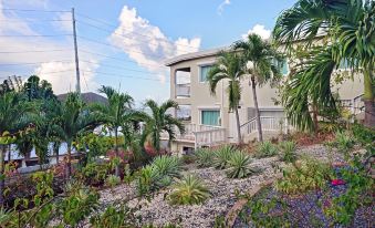 Two Sandals – A Boutique Hotel