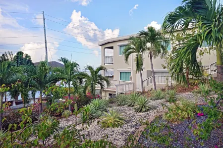 Two Sandals – A Boutique Hotel Отели в г. Сент-Томас