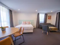 Gosford Palms Motor Inn Hotels in West Gosford