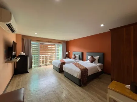 Phaphoom Boutique Отели рядом с достопримечательностью «Ramkhamhaeng University Bang Na Campus»