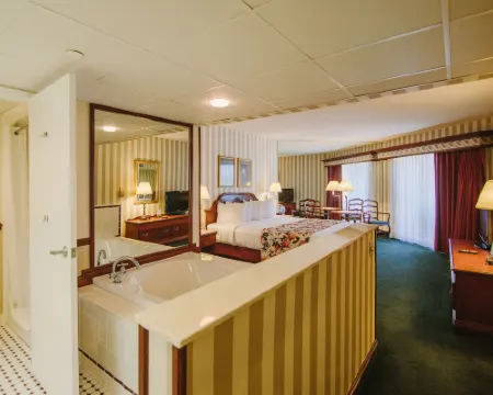 Bayshore Resort Hotels in Grand Traverse County