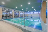 Rin Airport Hotel - Pools