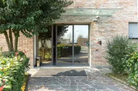 Castello D'Argile Hotel Hotel in zona Biblioteca Giulio Cesare Croce - Sezione Adulti