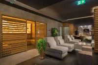 The Palace Hotel, Sunny Day - spa