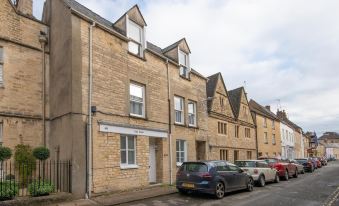 Walkers Court 3 Bedroom Apartment