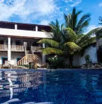 Ulani Lodge - Pools
