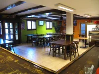 Alberg les Daines Hotels in Rialp