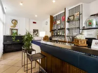 Hotel Ausonia B&B RiMiNi โรงแรมใกล้มารินา เซ็นโทร