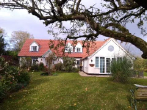 White Cottage B and B