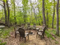Sunset Burrow Retreat in Roscommon, MI - whole house, 3 bed, 2.5 bath! Hotels in Gerrish Township