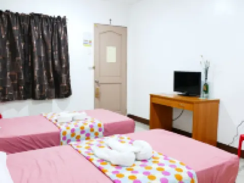 CounTess Pension House Hotels in Liloan