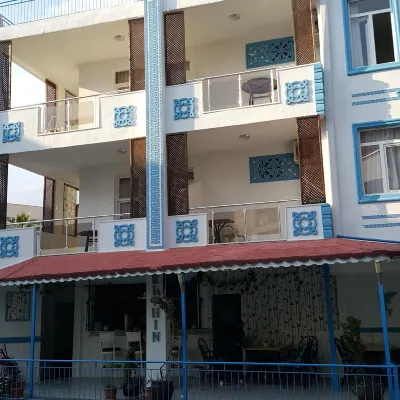 Delphin Apart Hotel Các khách sạn gần Cảng Side Harbor