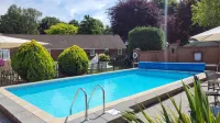 Old Rectory Hotel, Crostwick - Pools
