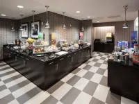 Hampton Inn San Diego-Downtown/Airport Area Hotels near The Unconditional Surrender