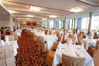 Golden Pebble Hotel Hotels in Ferntree Gully