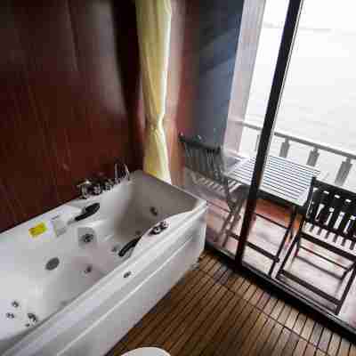 Renea Cruises Halong Fitness & Recreational Facilities