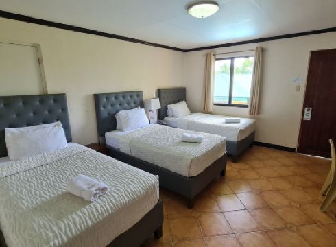 Marvin's Seaside Inn