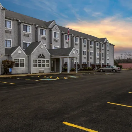 Quality Inn & Suites North Lima - Boardman