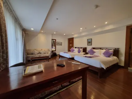 Log Cabin Hotel - Baguio Отели в г. Бенгет