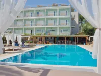 Paloma Blanca - 3-Star