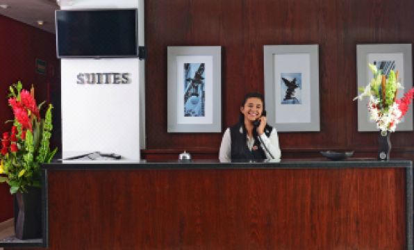 Hotel & Suites PF