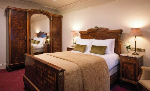 Arbutus Hotel