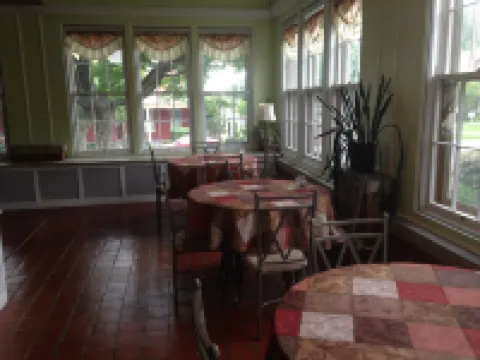 Walton Manor Inn Bed & Breakfast Hotels in Palmyra