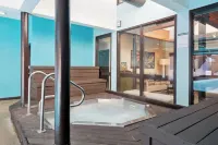 Eagle Point Resort - Hot Tub