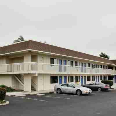 Motel 6 Pismo Beach, CA Hotel Exterior