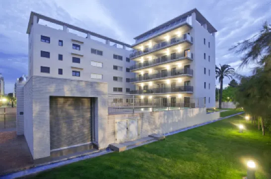 諾爾特14公寓 Playa de la Pineda附近的飯店