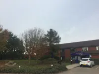 Redwings Lodge Rutland - parking