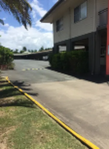 Country Plaza Motor Inn